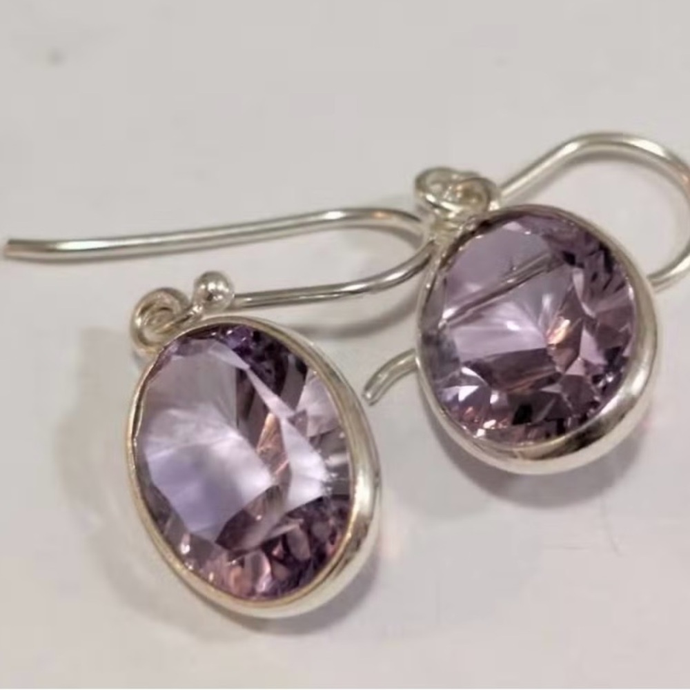 New Elegant Amethyst Sterling Silver Earrings – 3.93g – New - Picture 3 of 3